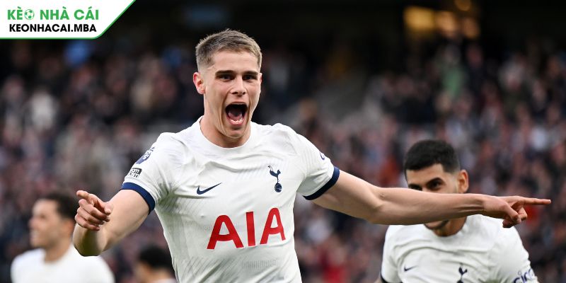 Tottenham Hotspur Vs Nottingham Forest (02:00 22/04, Premier League): Gà Trống Hướng Đến Top 4 1 Tottenham bám đuổi Aston Villa trong cuộc đua top 4