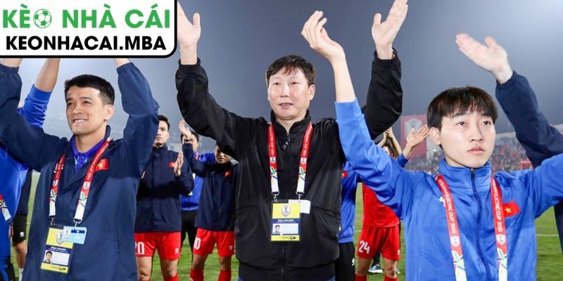 Truyền thông Thái Lan thừa nhận thất thế trước HLV Kim Sang-sik
