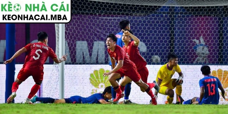 U23 Thái Lan bị chê thiếu bản lĩnh dù mặc áo đỏ, CĐV so sánh với tinh thần U23 Việt Nam 3 Sự so sánh với tinh thần thi đấu của U23 Việt Nam