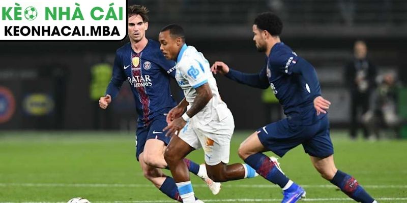 Thế trận một chiều và cú sụp đổ của Marseille