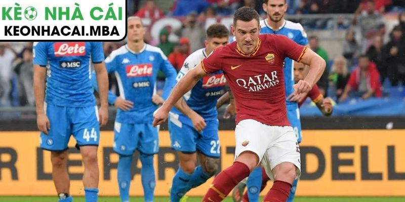 Roma hành quân đến sân Napoli lúc 02:45 01/03, hứa hẹn tạo nên bước ngoặt cho cuộc đua Serie A 3 Roma và toan tính chiến thuật trên sân khách