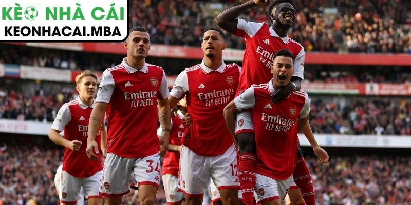 Bảng xếp hạng Ngoại hạng Anh nóng lên: Arsenal nới rộng khoảng cách, MU bỏ lỡ cơ hội bứt phá 2 Arsenal xuất sắc gia tăng khoảng cách với Man City