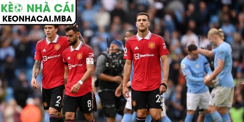 Bảng xếp hạng Ngoại hạng Anh nóng lên: Arsenal nới rộng khoảng cách, MU bỏ lỡ cơ hội bứt phá 3 MU đánh rơi cơ hội bứt phá trong cuộc đua top 4