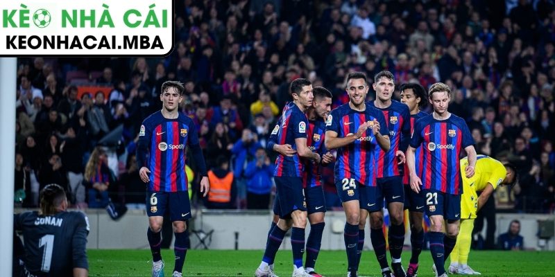 Hàng công Barcelona khủng hoảng: Lewandowski cũng đánh mất sự ổn định 2 Hàng công Barcelona vẫn bùng nổ dù thiếu sự sắc bén của trung phong