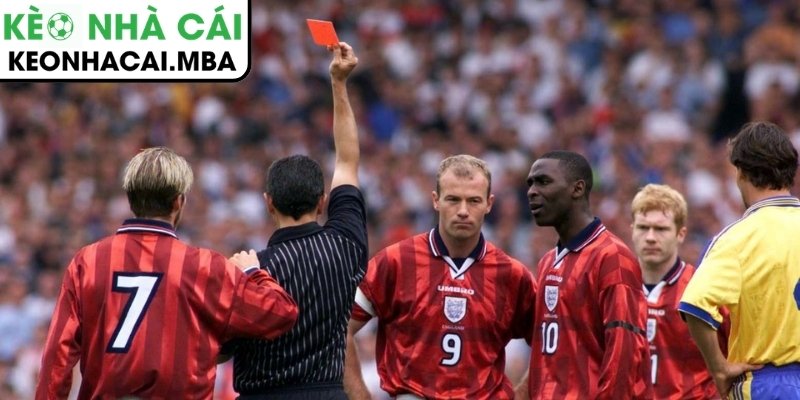 Leao nhận thẻ đỏ ở trận gặp Chile, liệu có lỡ hẹn ngày ra quân World Cup? 3 FIFA xử lý thẻ đỏ giao hữu khác giải chính thức